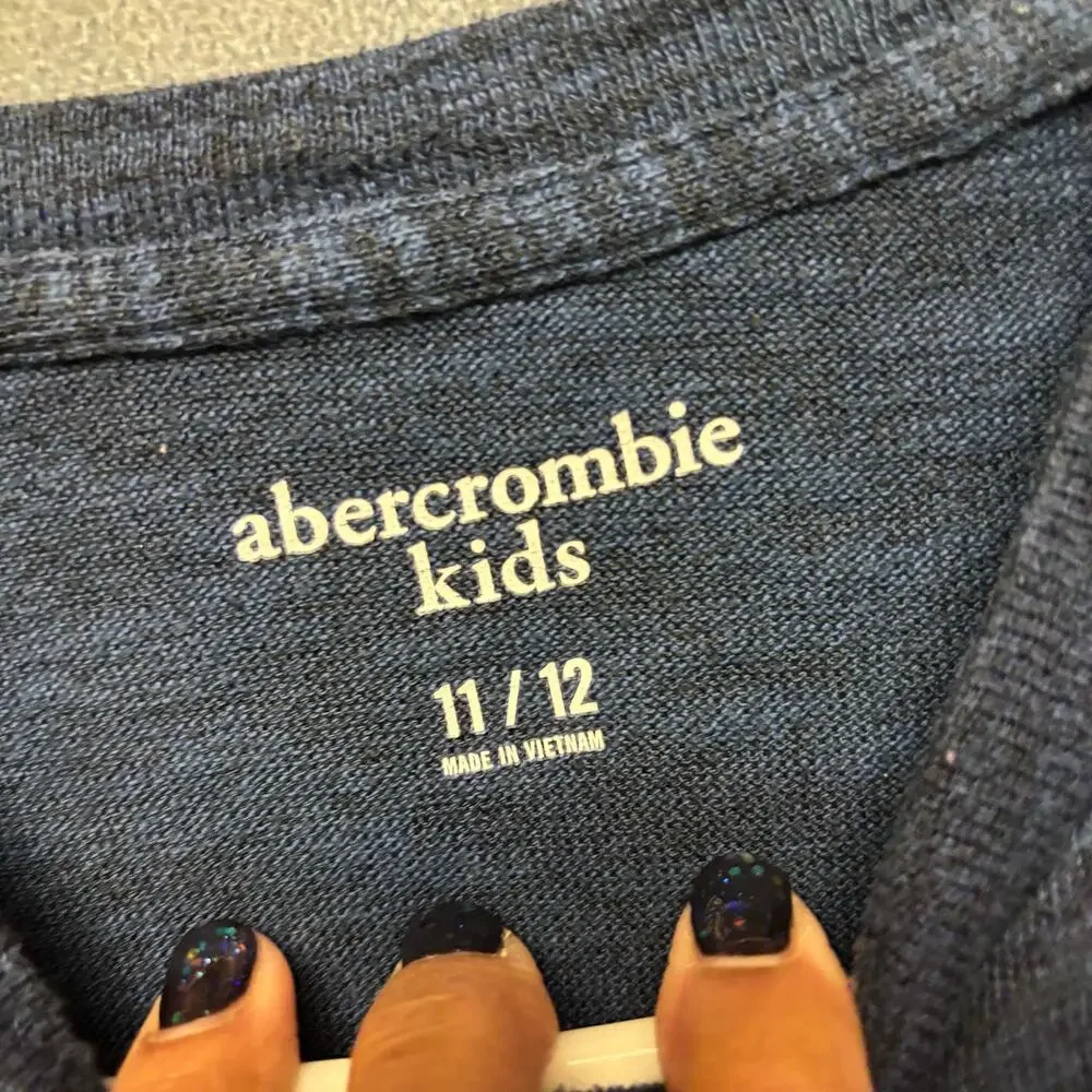 Abercrombie & Fitch follow me