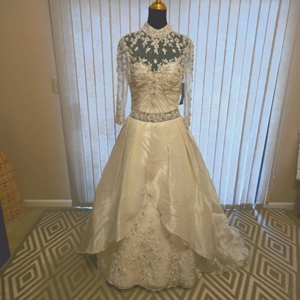 Stephen Yearick stunning ivory
