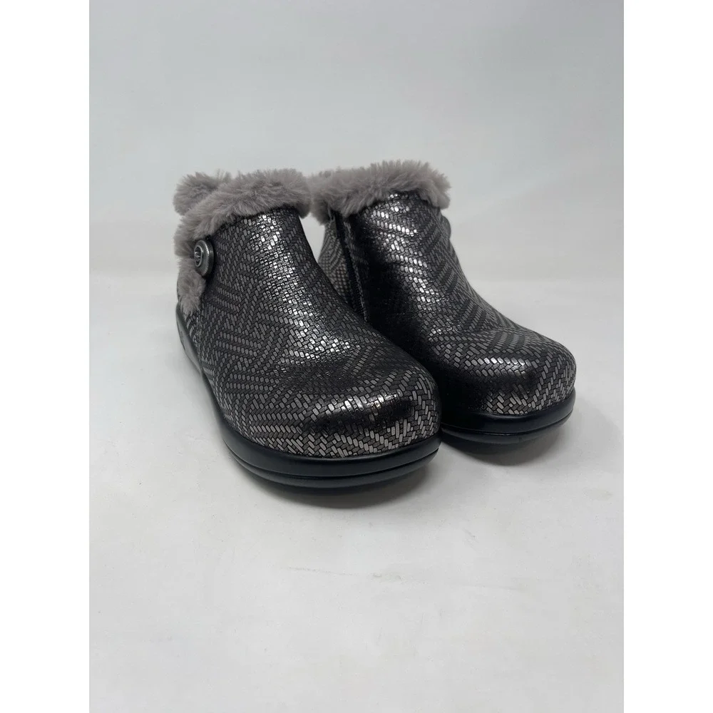 Alegria Womens Ankle Boots 8/8.5 Eu 38W Faux Fur Lined MER532 Silver Leather