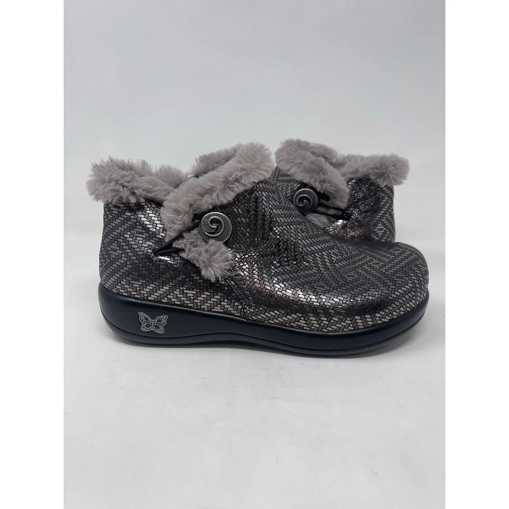 Alegria Womens Ankle Boots 8/8.5 Eu 38W Faux Fur Lined MER532 Silver Leather
