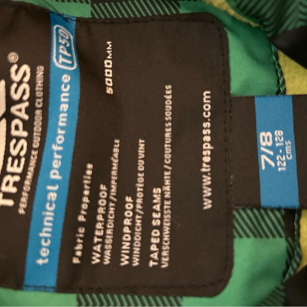 Big kids 7/8 waterproof trespass winter jacket