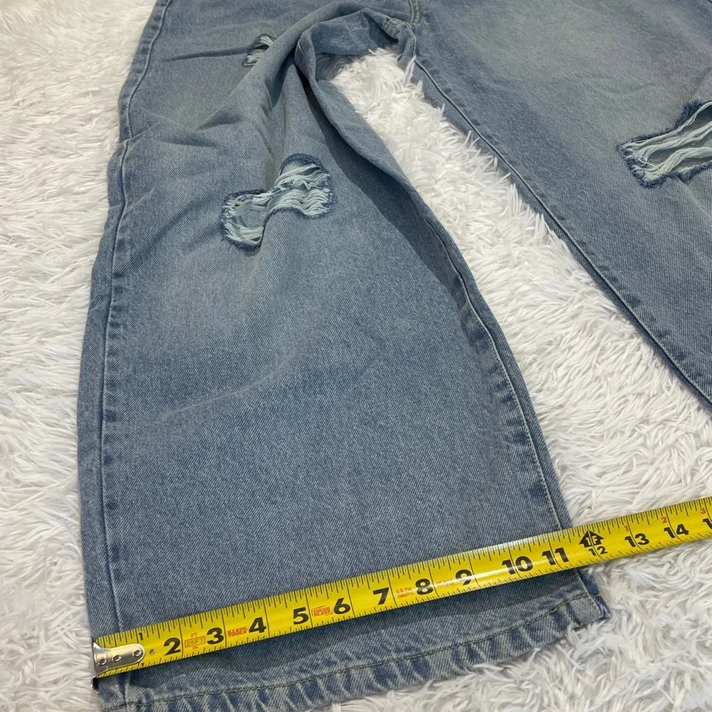 BOOHOO MAN WOMENS Distressed Light Blue Jeans WIDE LEG SIZE.  WAIST 34