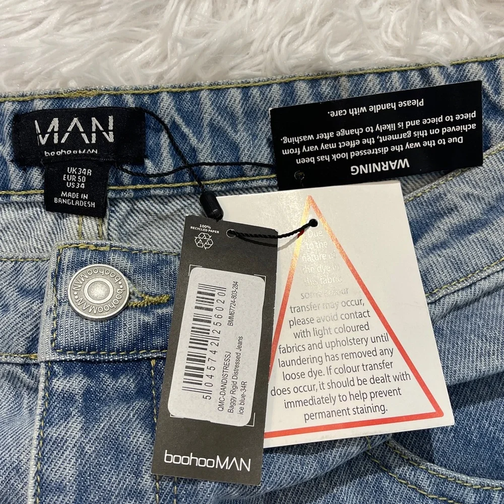 BOOHOO MAN WOMENS Distressed Light Blue Jeans WIDE LEG SIZE.  WAIST 34