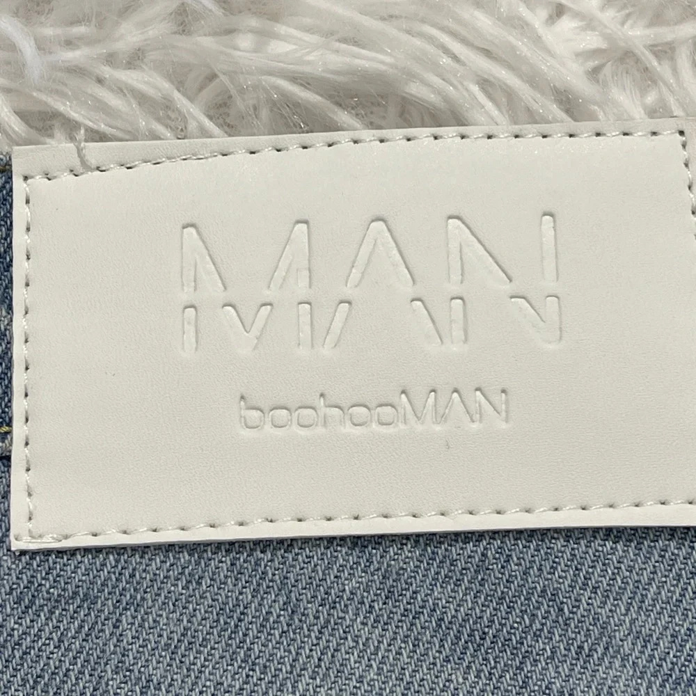 BOOHOO MAN WOMENS Distressed Light Blue Jeans WIDE LEG SIZE.  WAIST 34