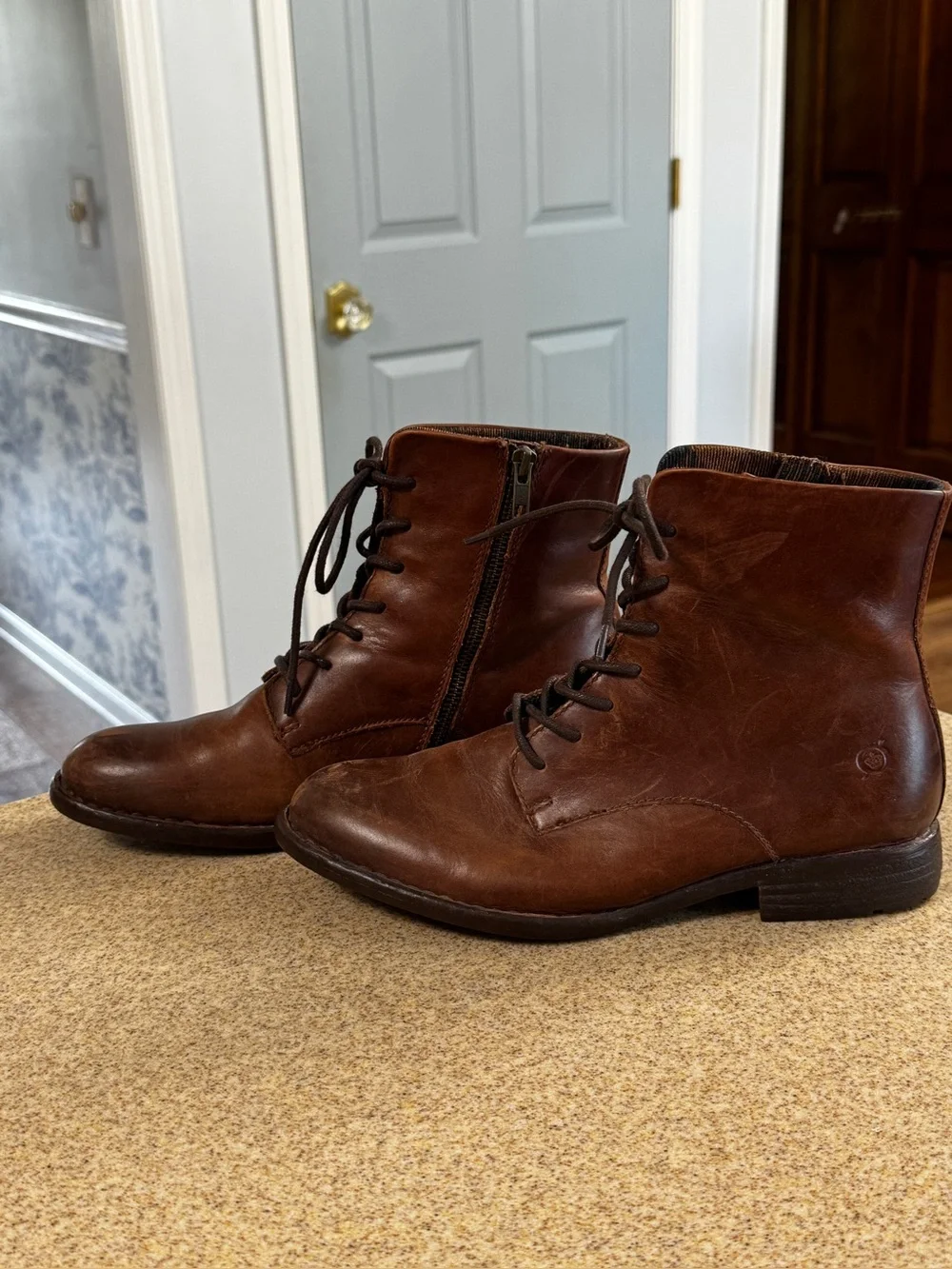 Born Betsey Dark Brown Leather Ankle Boots 8.5 Lace Up Zip