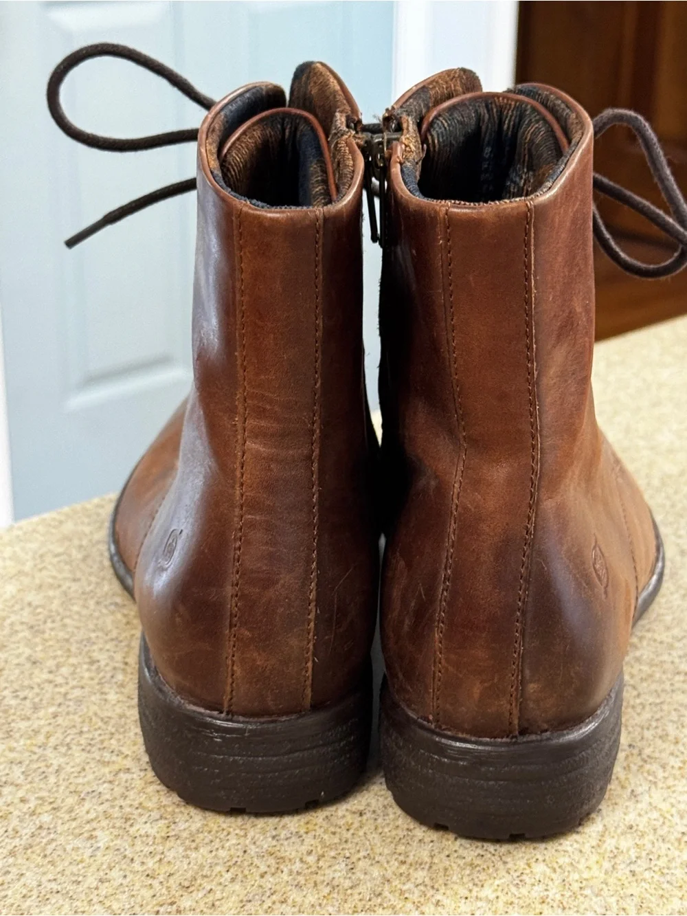 Born Betsey Dark Brown Leather Ankle Boots 8.5 Lace Up Zip