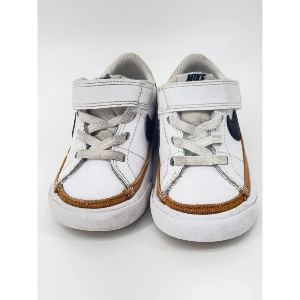 Nike court legacy