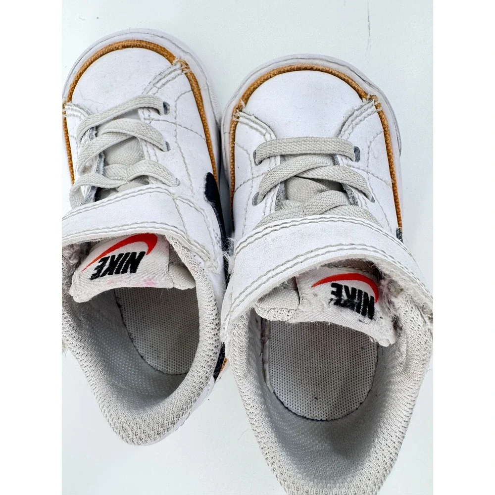 Nike court legacy