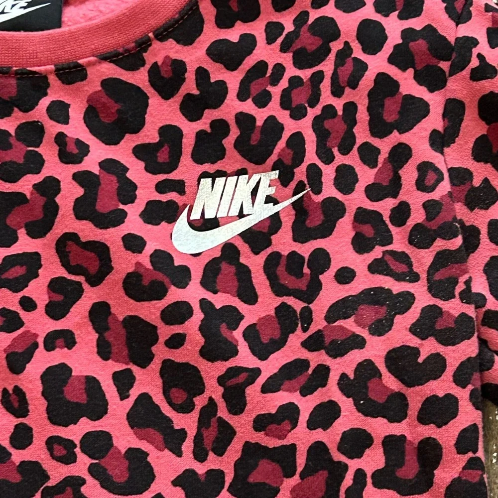 Nike sportswear crewneck