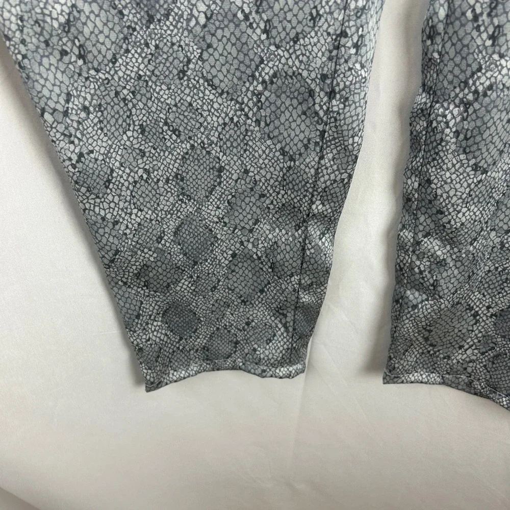 J. McLaughlin trousers bee effortless