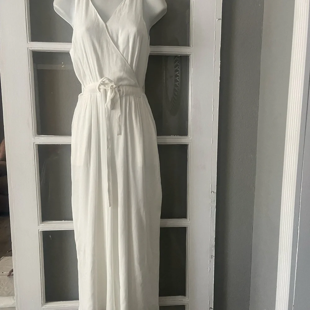 Greylin White Sleeveless‎ Jumpsuit