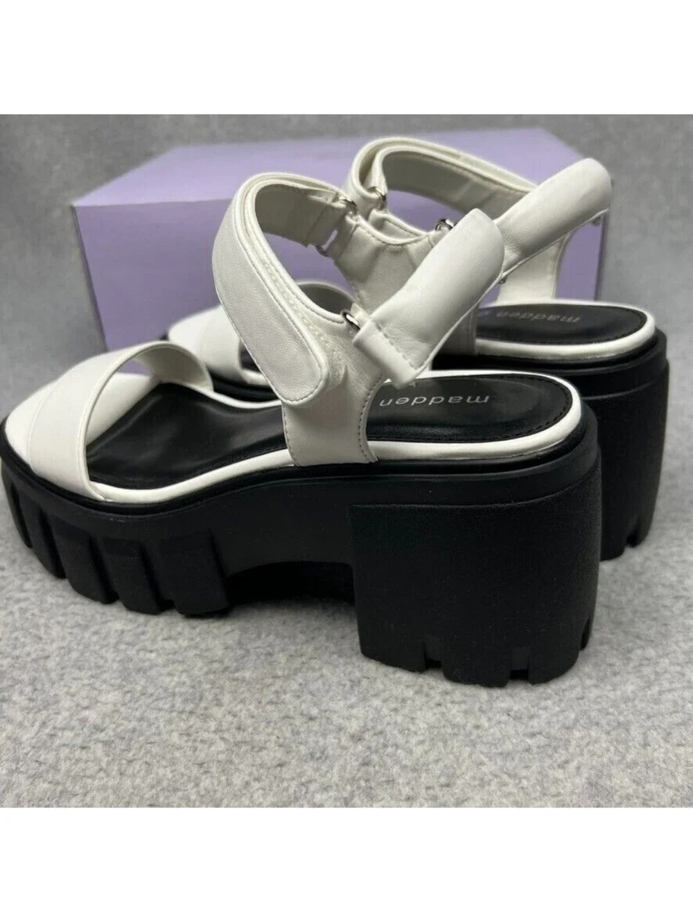 Madden Girl y2k womens sandals