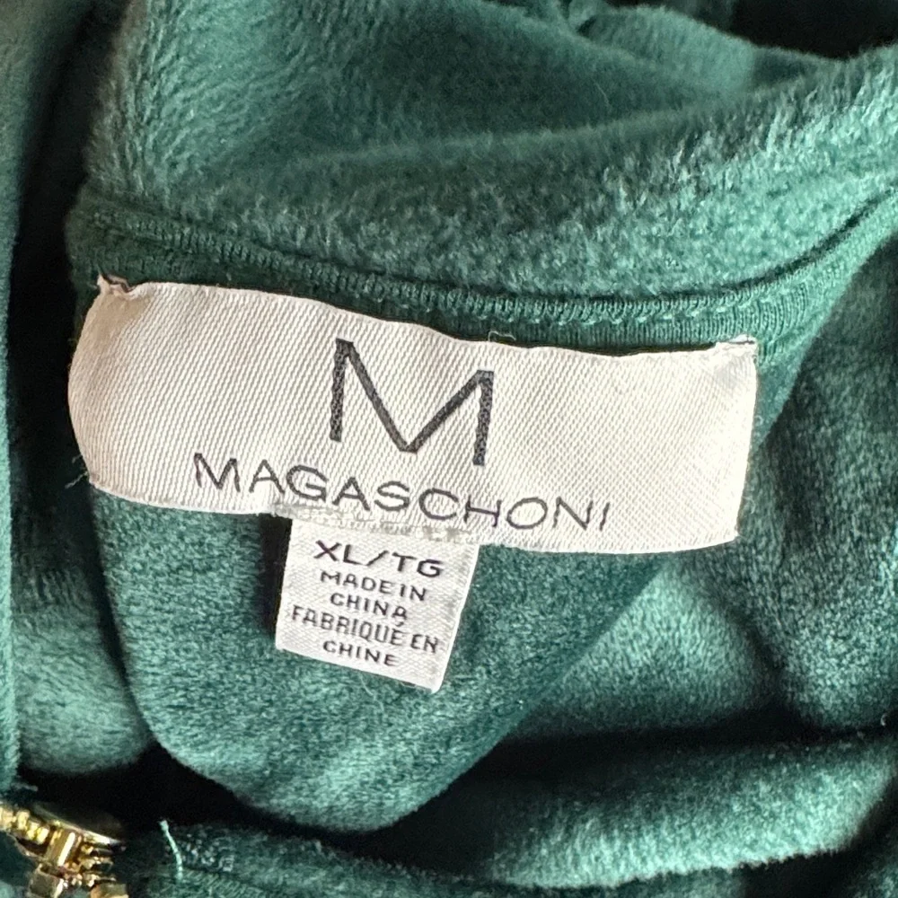 Magaschoni inches 17 by