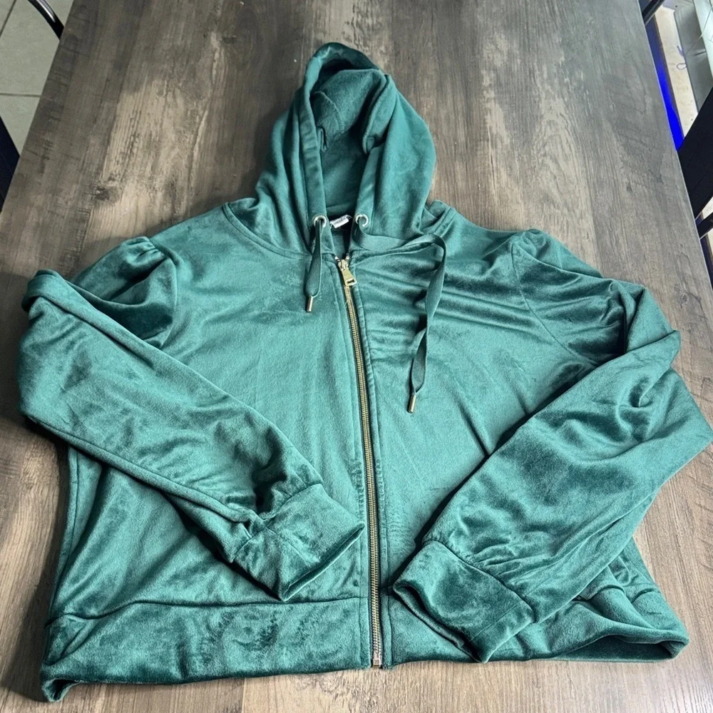 Magaschoni green pants velour