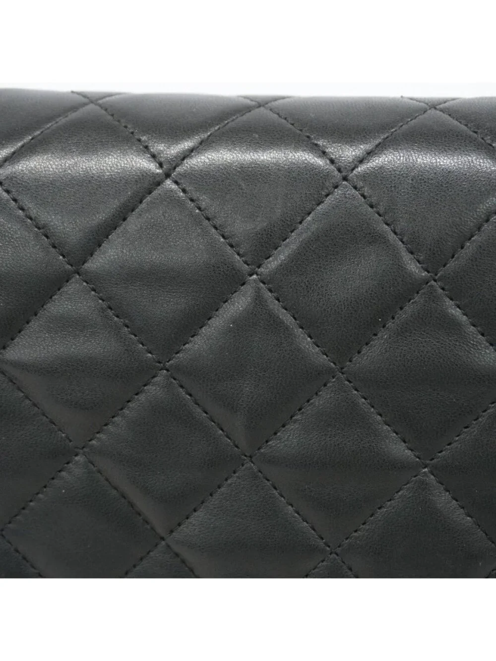 CHANEL pocket height type