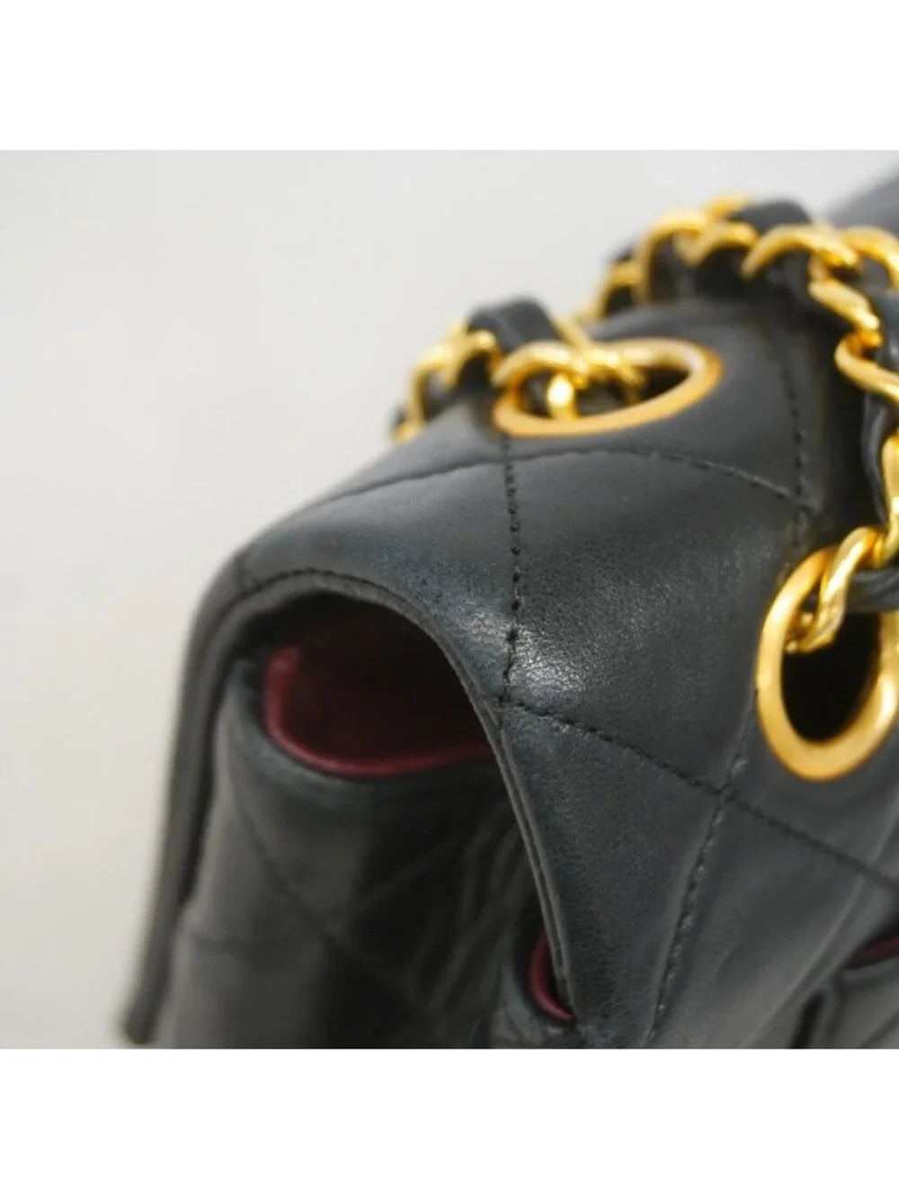 CHANEL zipper details