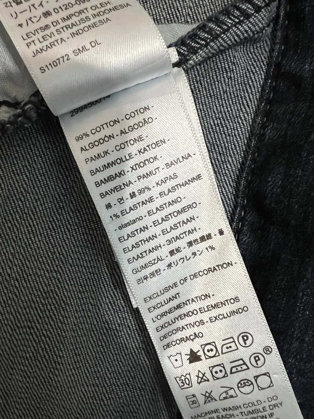 Levis original label blue
