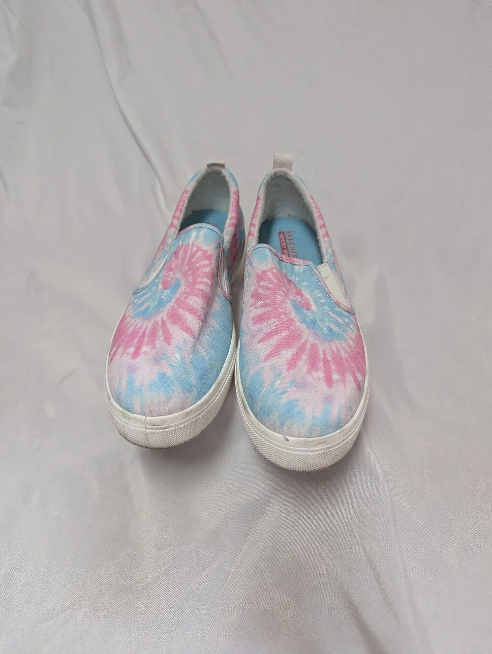Skechers 10 photos staining