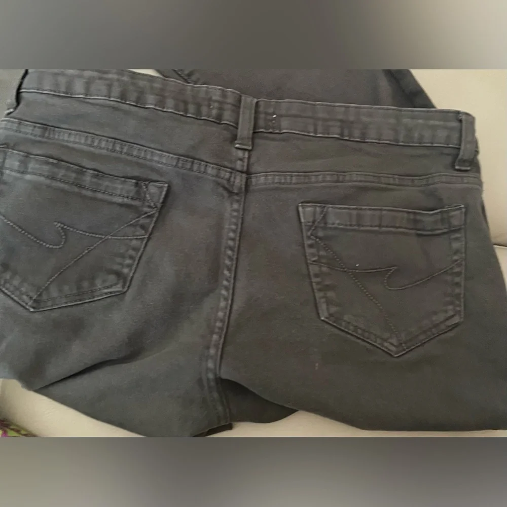 Kenneth Cole Reaction grey color