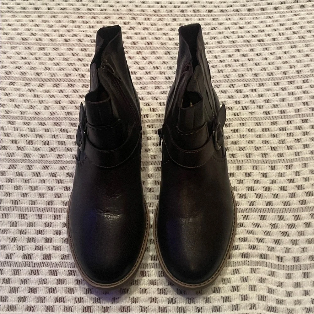 Clarks elevate your