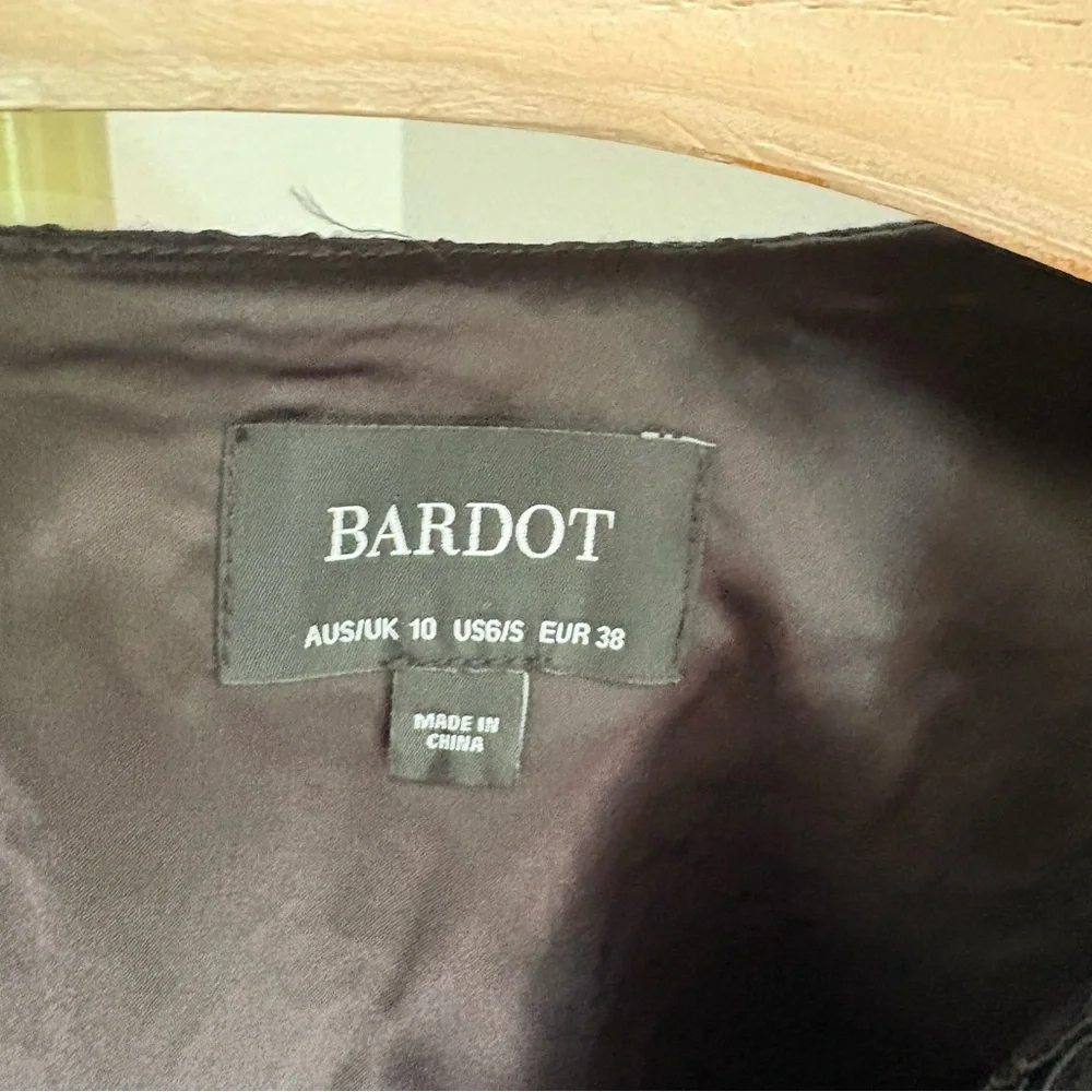 Bardot chic black