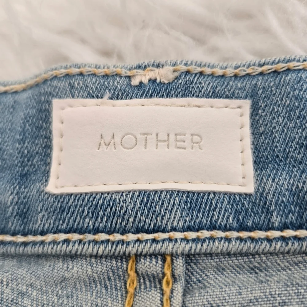 MOTHER The Sacred Mini Fray Skirt. Size 27. Good preowned condition.