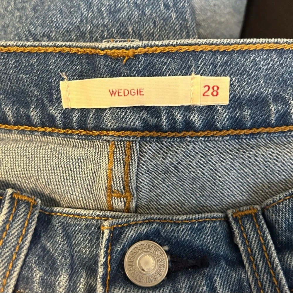 Levi’s Wedgie Jeans