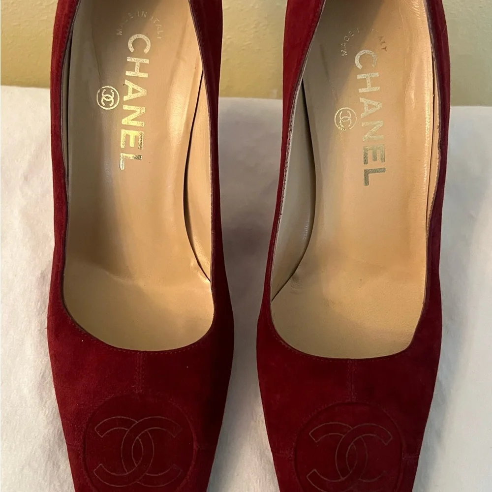 CHANEL Burgundy Suede Pointed-Toe Pumps