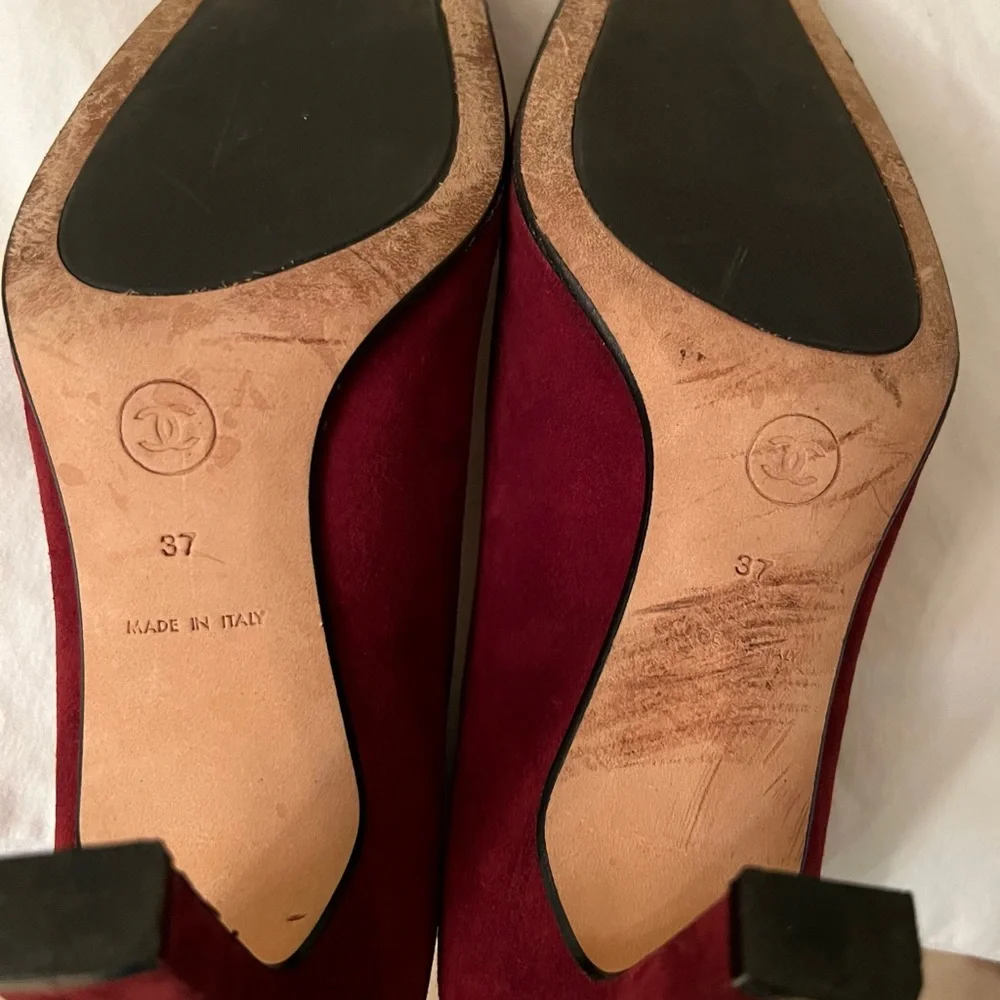 CHANEL Burgundy Suede Pointed-Toe Pumps