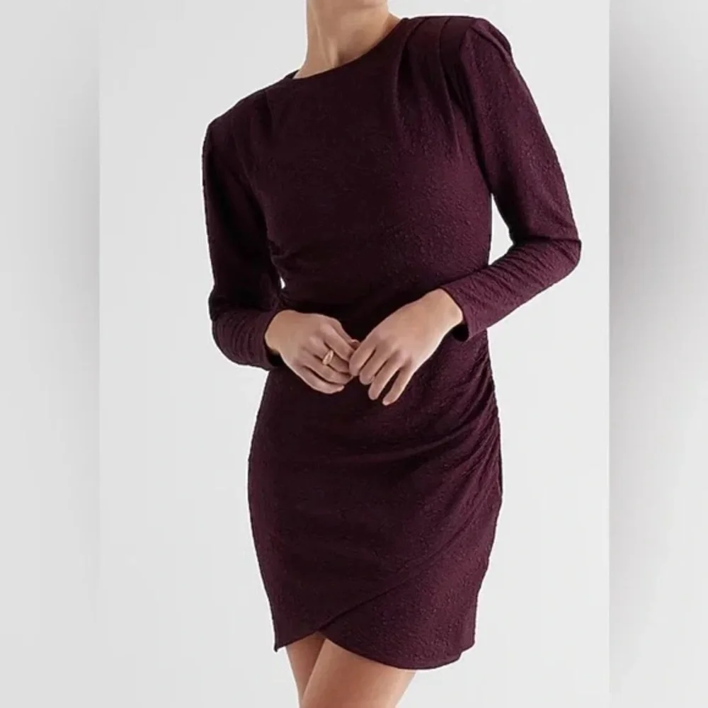 Express turn heads