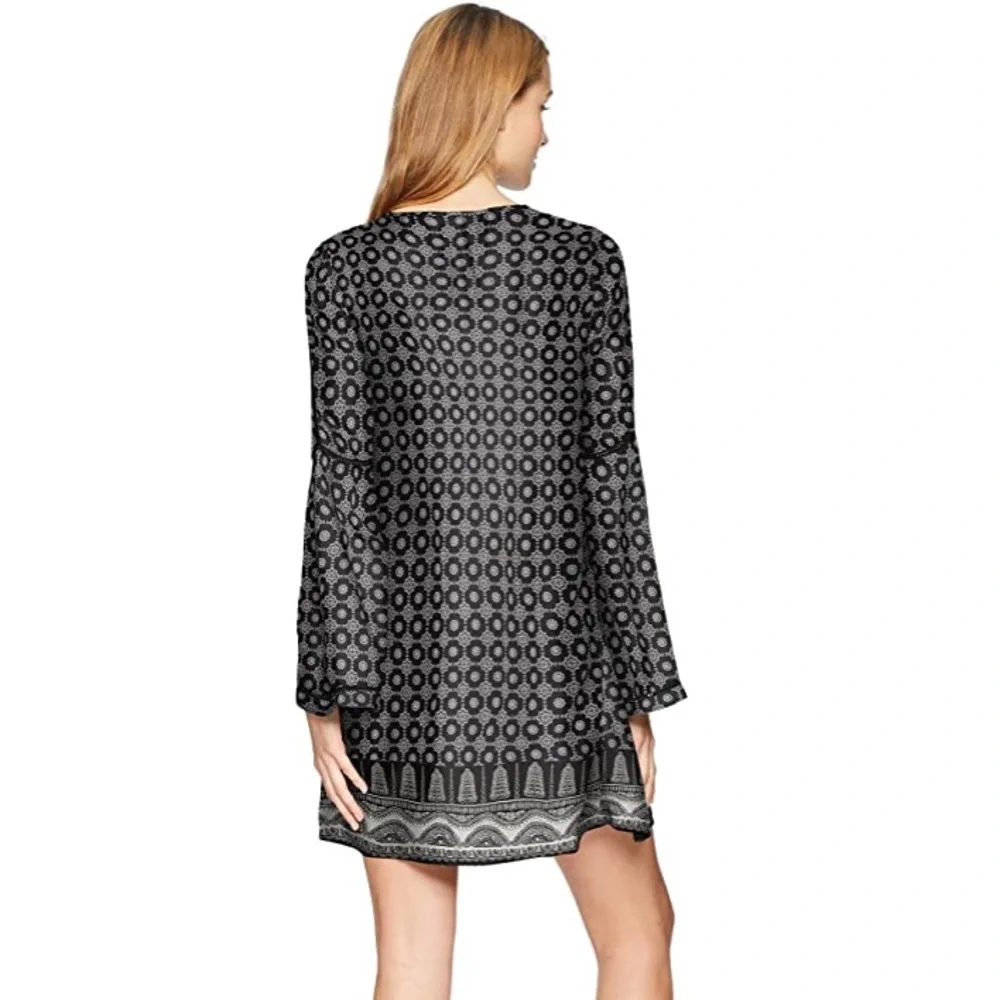 Roxy Juniors Brilliant Sky Black & White Long Sleeved Dress