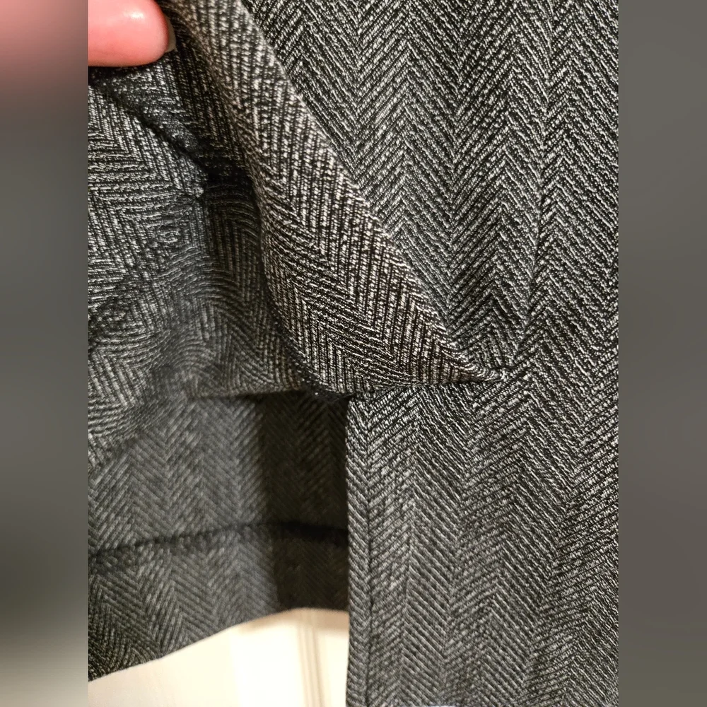 Banana Republic Gray Herringbone pencil skirt size 0