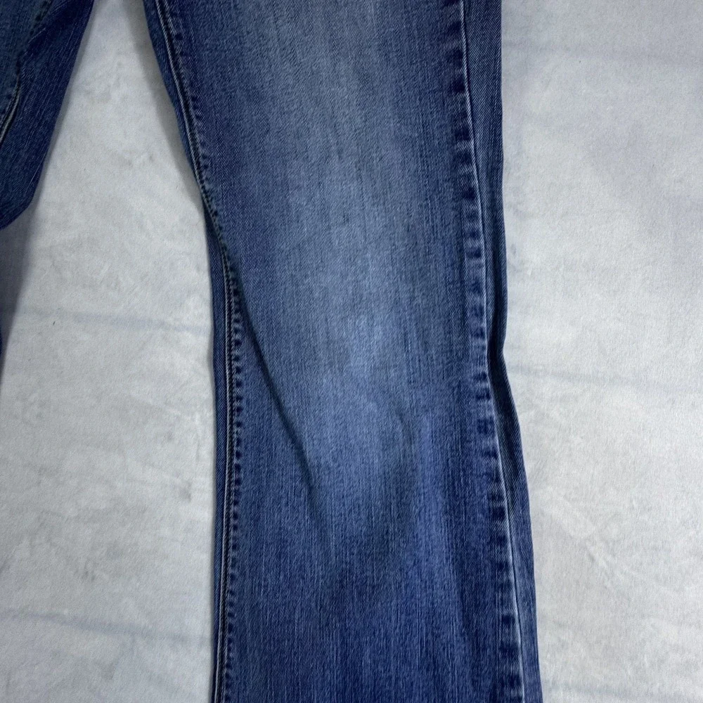 White House Black Market Womens Blanc Bootleg Jeans Blue Denim Embroidered 10R