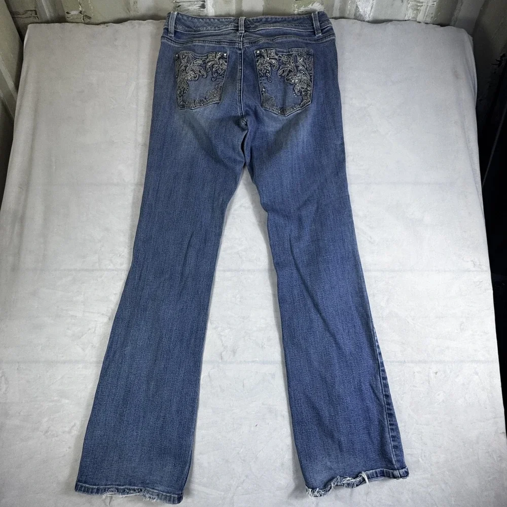 White House Black Market Womens Blanc Bootleg Jeans Blue Denim Embroidered 10R