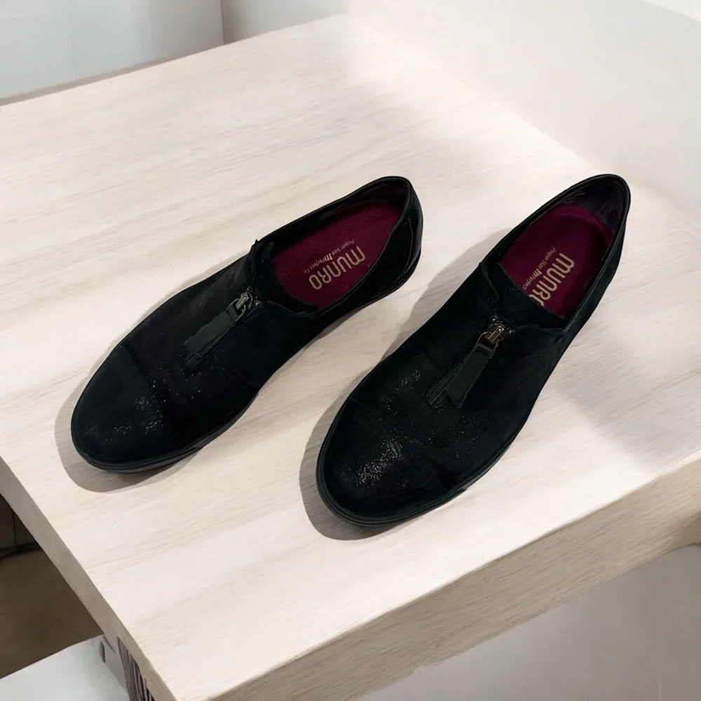 Munro day suede