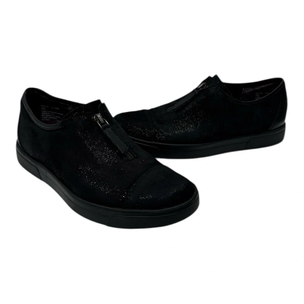 Munro minimalist perfect elastic