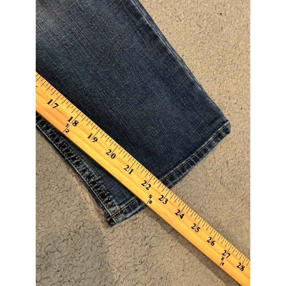 Lee Womens Mid Rise Capri Jeans Medium Wash Stretch Denim Size 8M 1CMRC03
