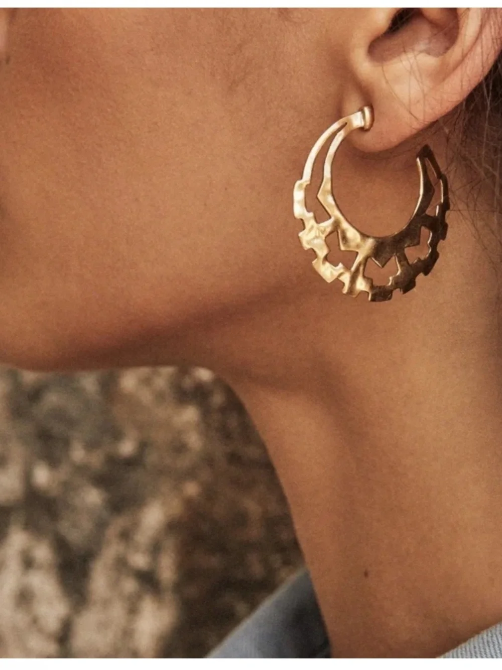 Kendra Scott Gold Filagre Shiva Open  Hoops NEW $68