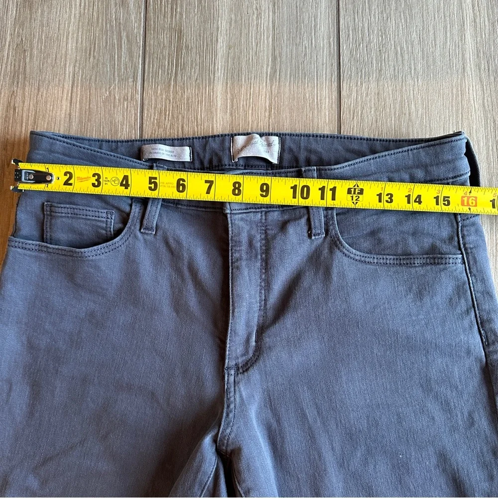 Universal Thread High Rise Jeans Size 10