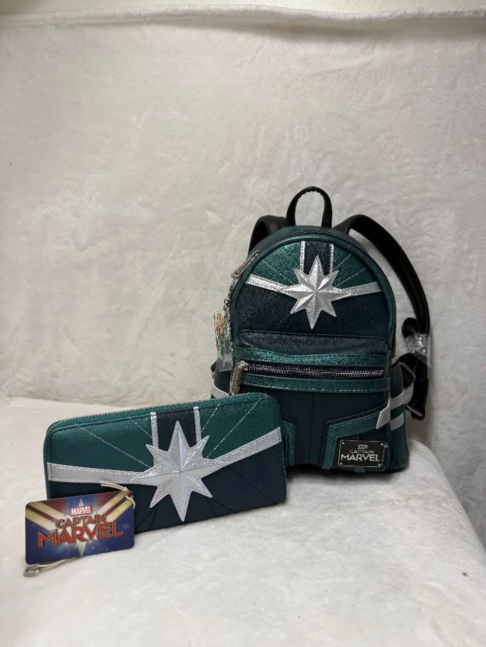 Rare Loungefly Captain Marvel Green Backpack & Wallet Set+ 2 Handmade Bag Charms