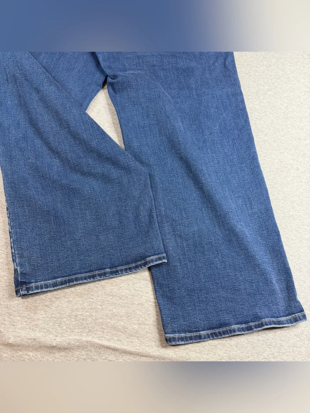 Torrid Bombshell Jeans Womens 18R Blue Wide Leg High Rise Dark Wash Stretch