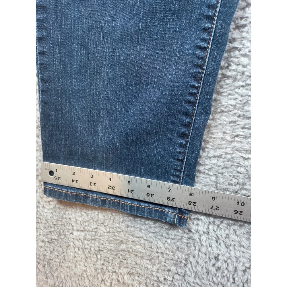 Levis levi 512