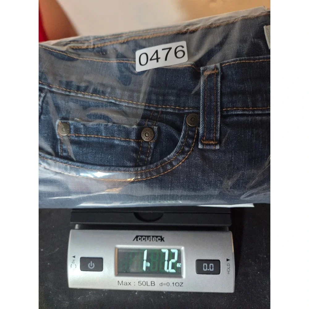 Levis levi 512