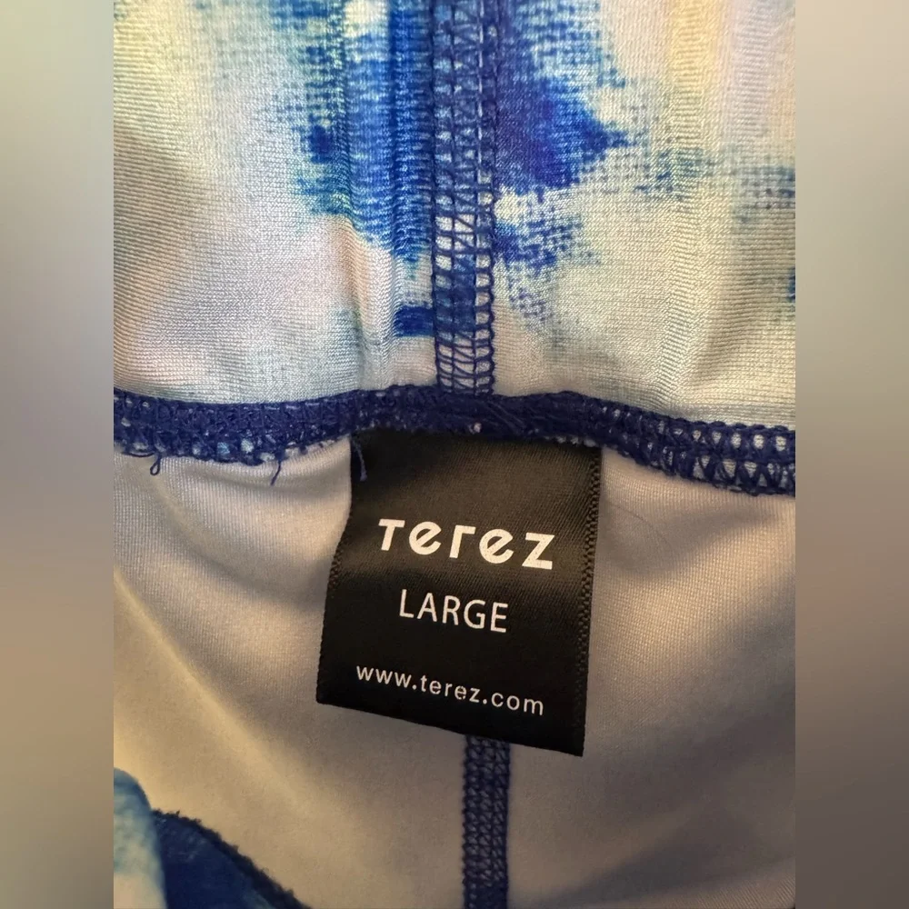 TEREZ Skys The Limit Capri 22” inseam Cloud Blue White Tie Dye Leggings Large