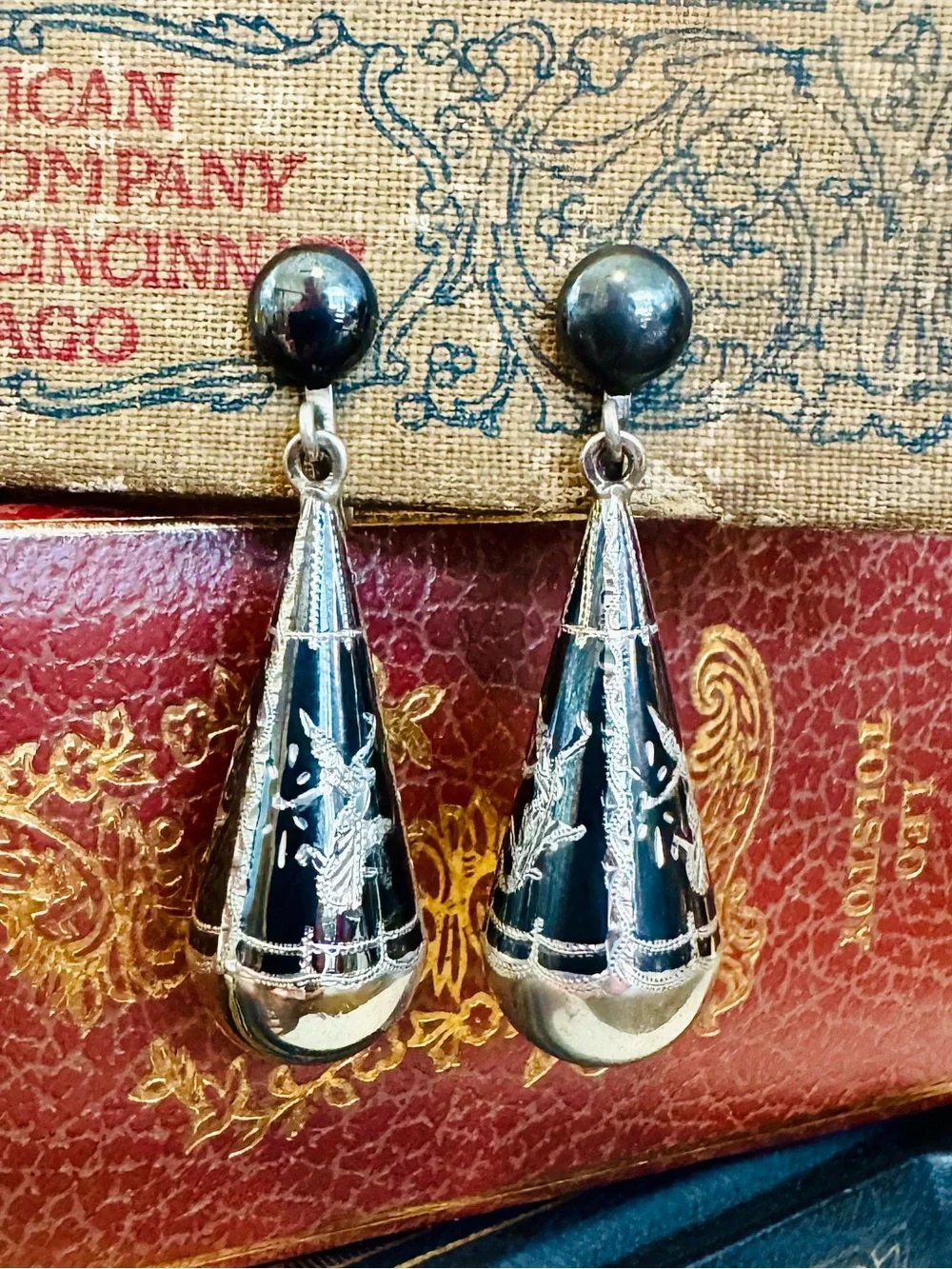 Vtg Siam Sterling Silver Niello Cone Screw Back Earrings – Goddess & Angel