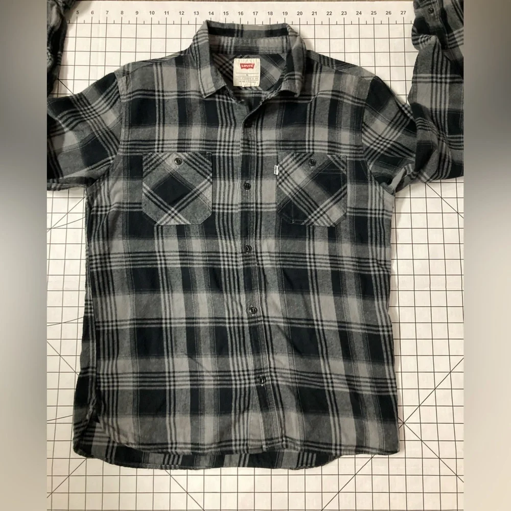 Levis used good
