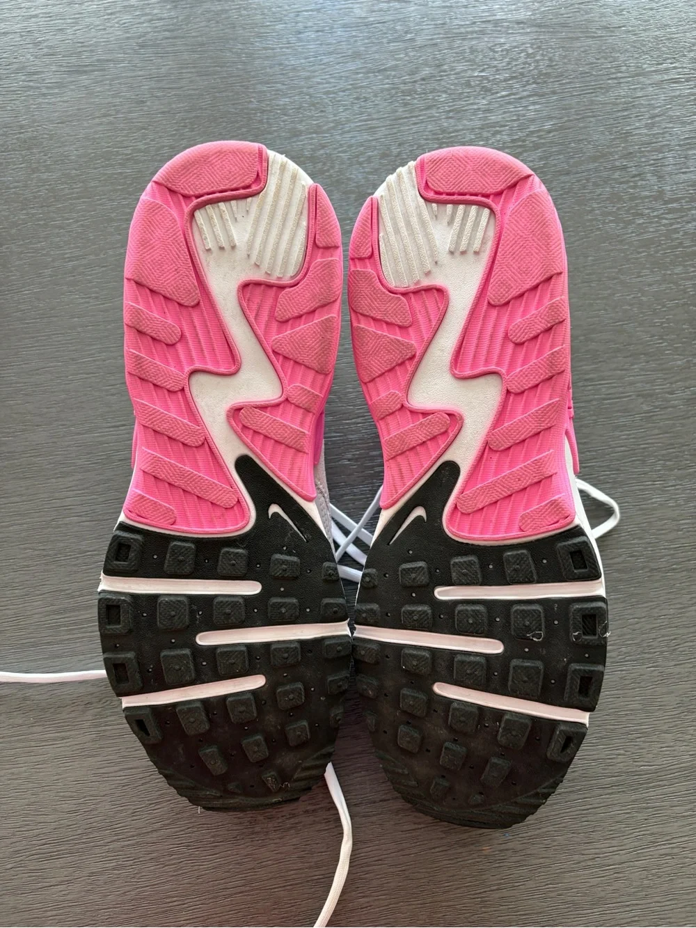 Nike lightweight sneakers