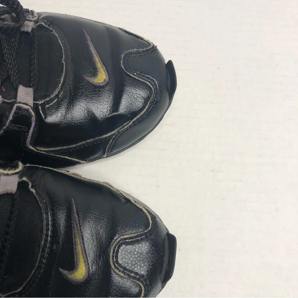 Nike Shox Sneakers Size 6.5Y fits Women 8.5 Black Pink Womens Youth Athletic
