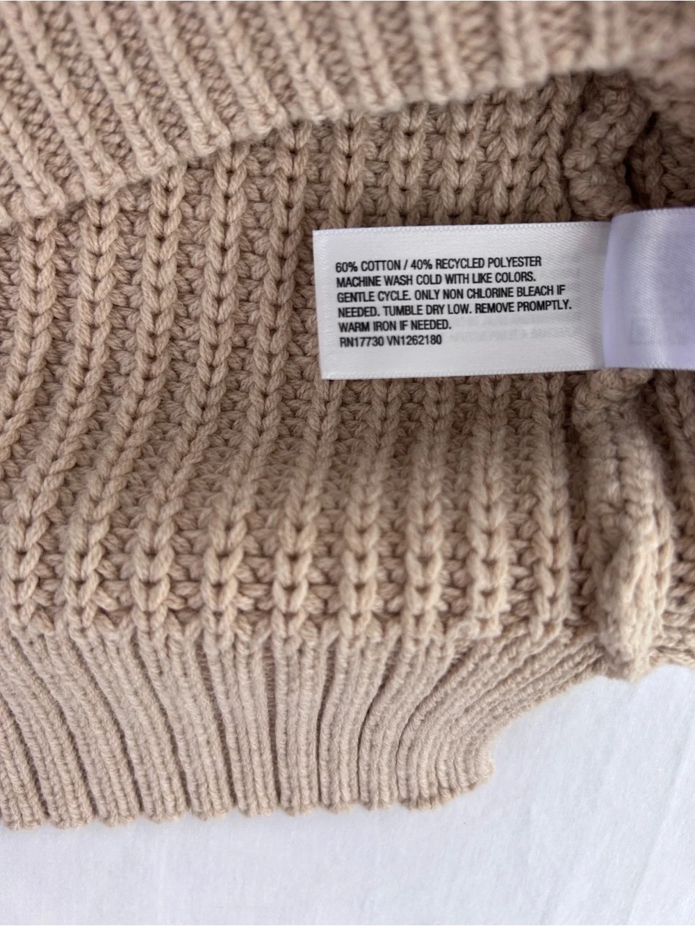 Universal Thread easily beige