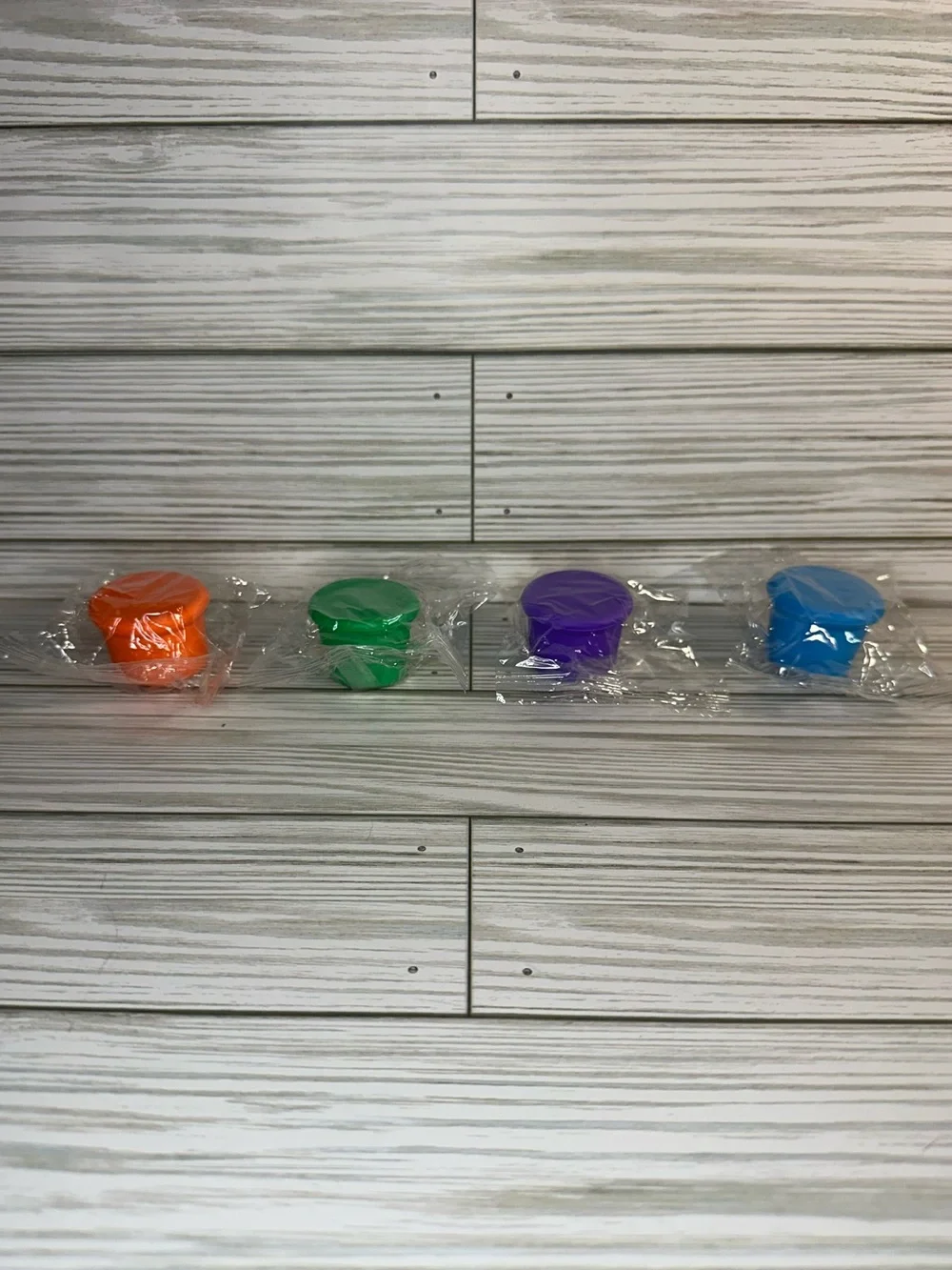 MultiColor Silicone Wine Stoppers & Caps Reusable Beverage Multi Bottle covers